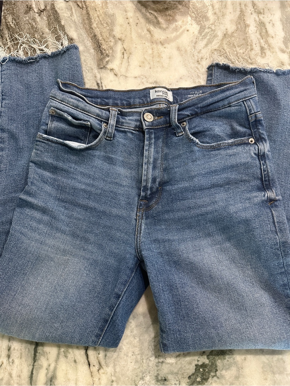 Kensie Cropped High-Rise Jeans in Light Blue Wash